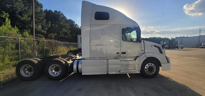 Image of Volvo VNL Primary image