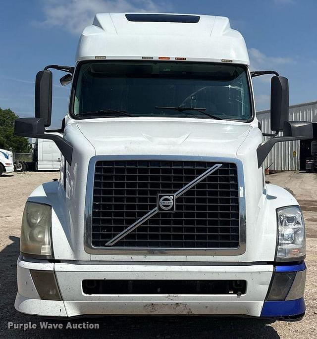 Image of Volvo VNL equipment image 1