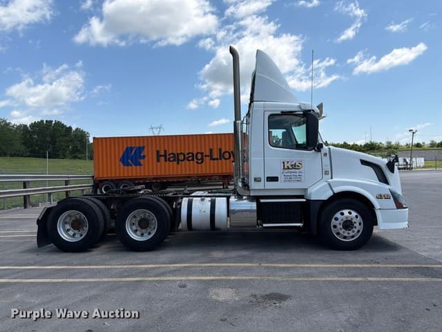 Image of Volvo VNL equipment image 3