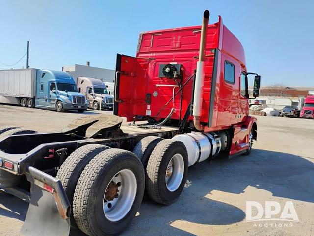 Image of Volvo VNL630 equipment image 3