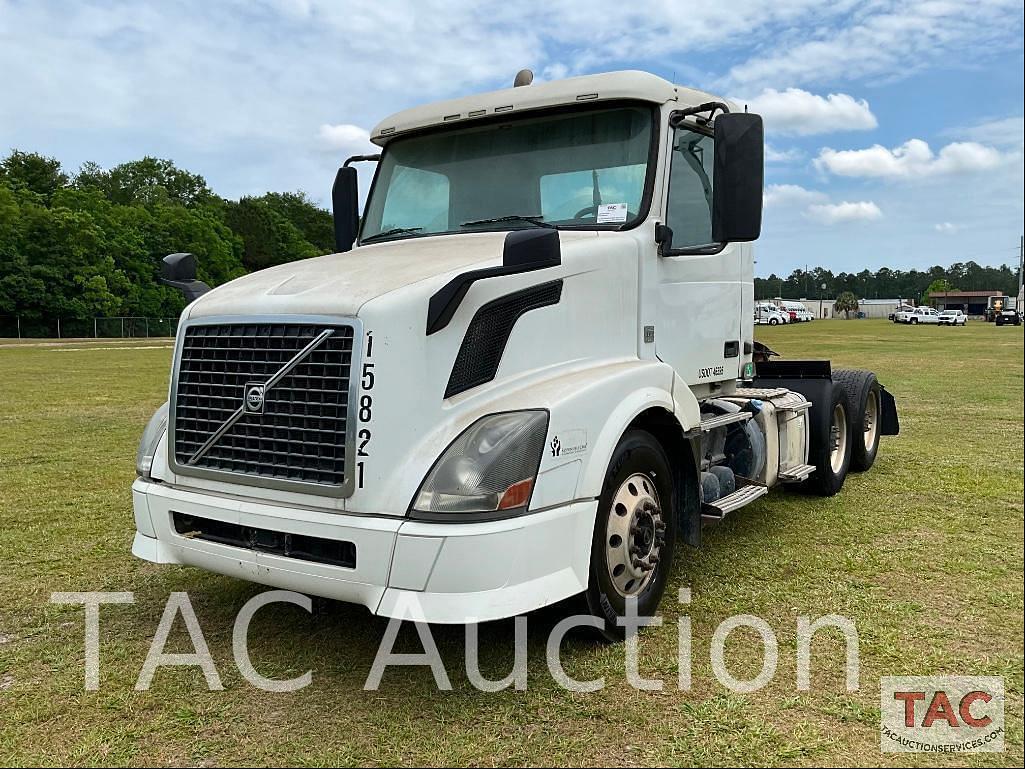 Image of Volvo VNL64T300 Primary image