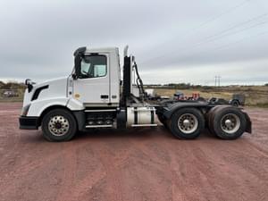 2013 Volvo VNL64T300 Image