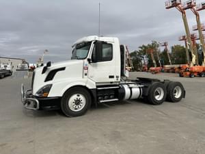 2013 Volvo VNL64T300 Image