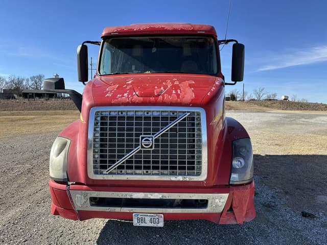 Image of Volvo VNL64T630 equipment image 1