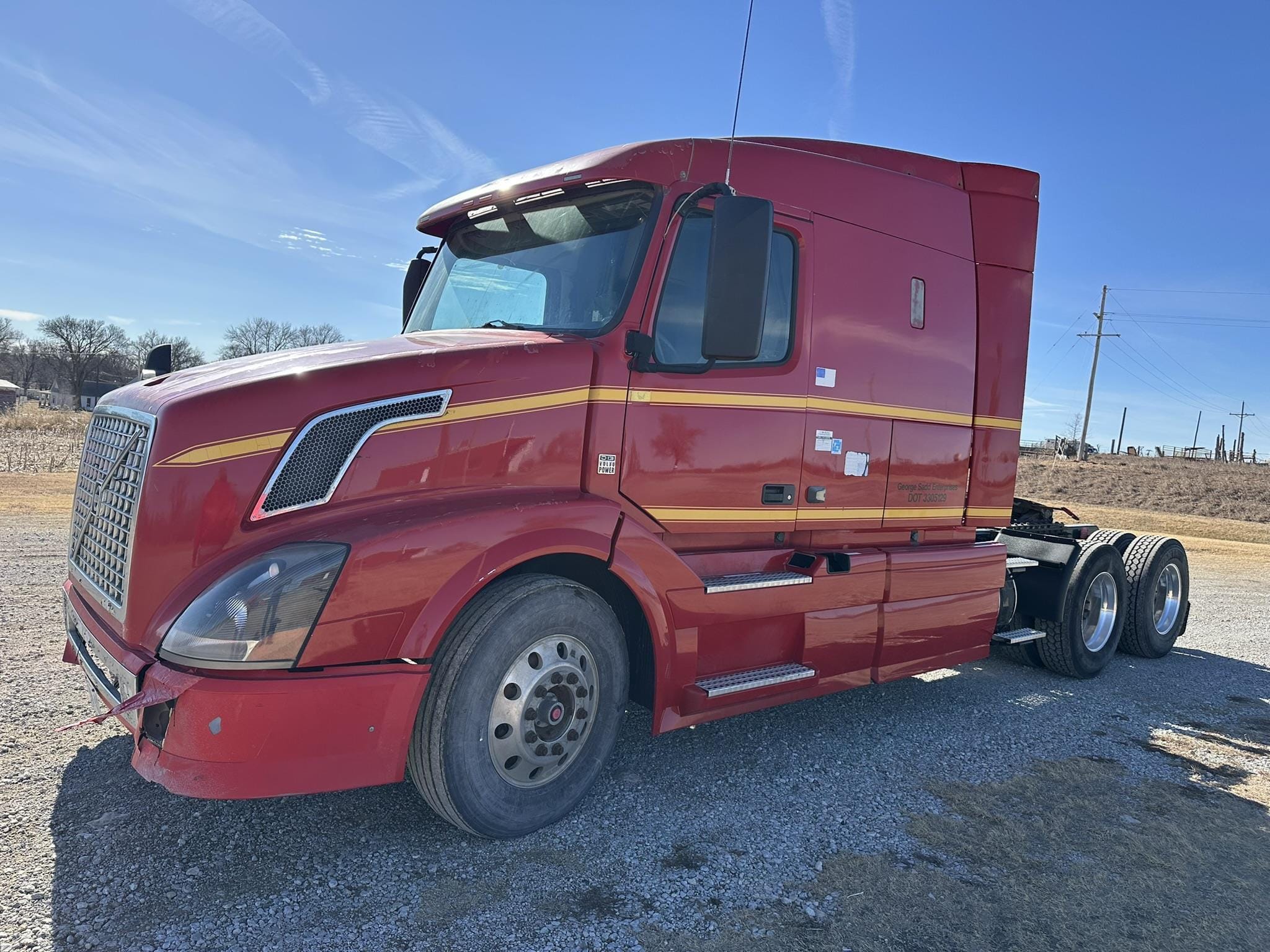 2013 Volvo VNL64T630 Equipment Image0