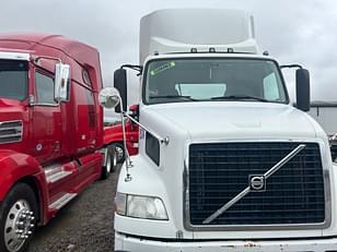 Main image Volvo VNM 32