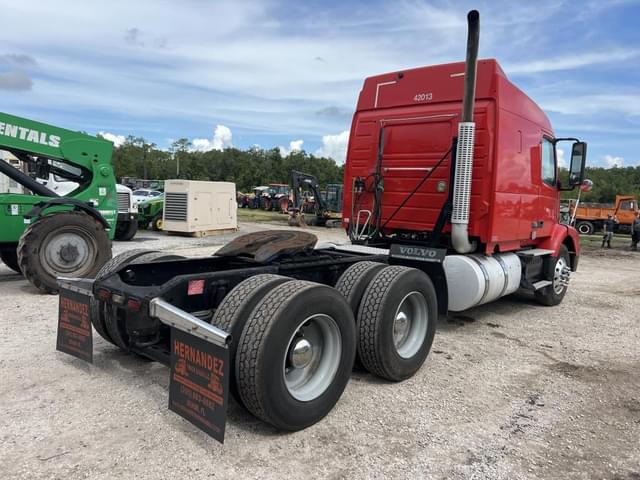 Image of Volvo VNM 630 equipment image 4