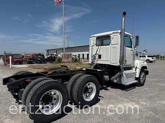 Image of Western Star 4700 equipment image 4