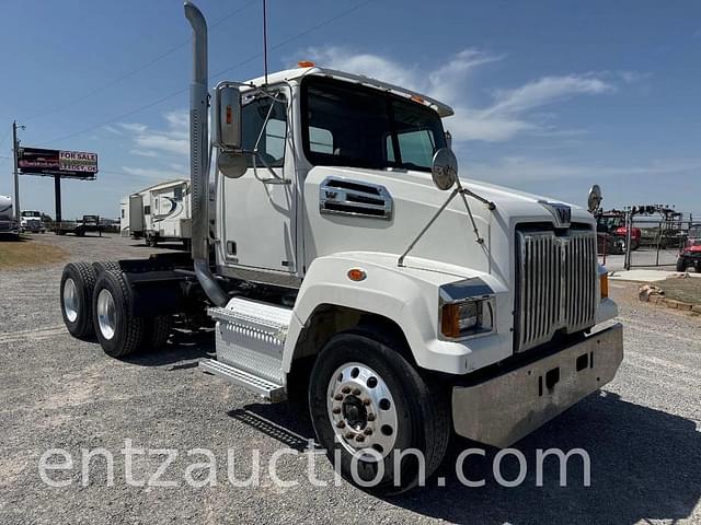 Image of Western Star 4700 equipment image 2
