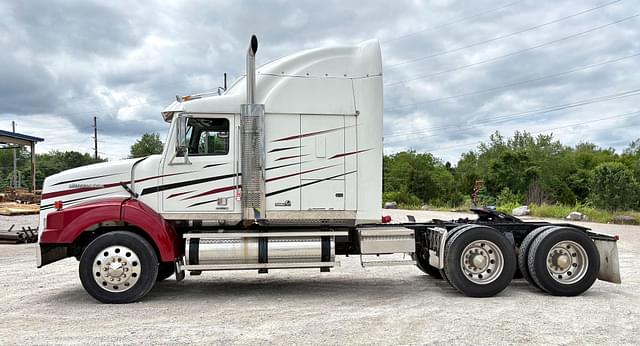 Image of Western Star 4900 equipment image 1