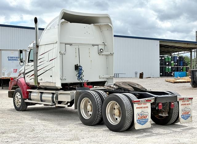 Image of Western Star 4900 equipment image 2