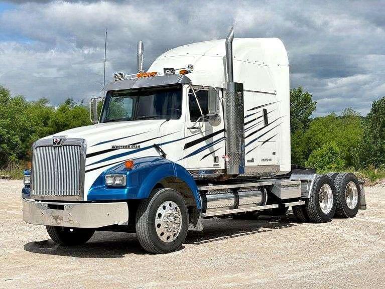 Image of Western Star 4900 Primary image