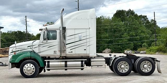 Image of Western Star 4900 equipment image 1