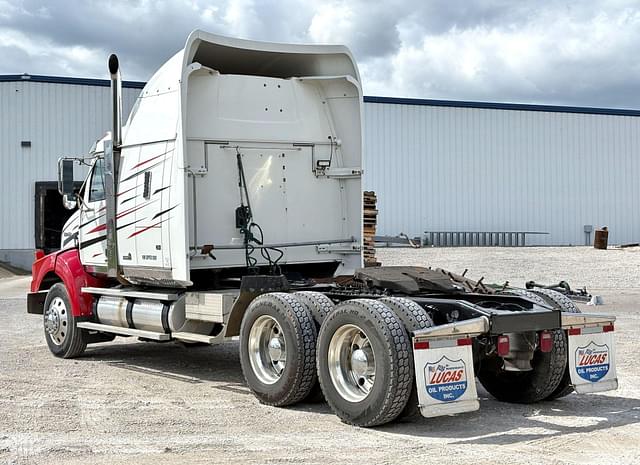 Image of Western Star 4900 equipment image 2