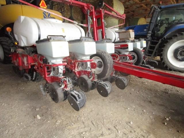Image of White 8222 equipment image 3
