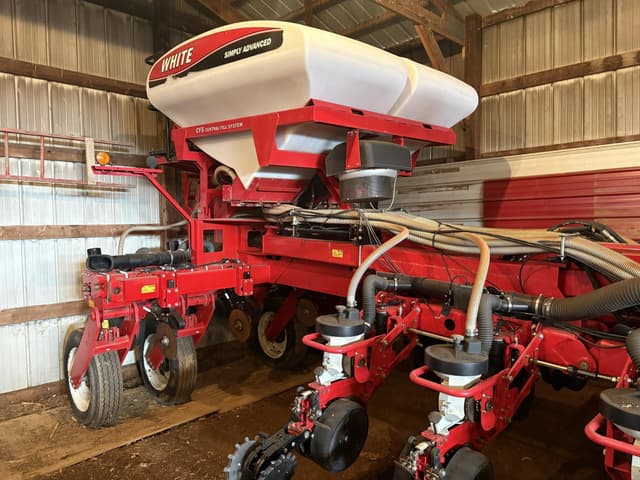 Image of White 8824 equipment image 3