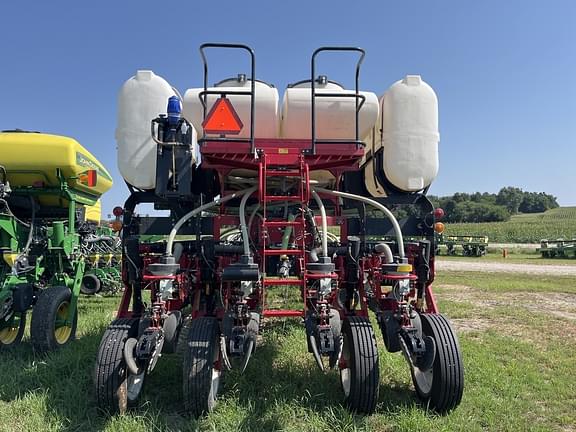 Image of Massey Ferguson 8800 equipment image 4