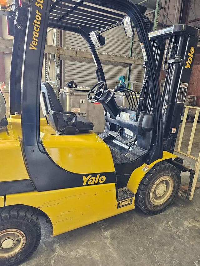 Image of Yale GLP050VX equipment image 1