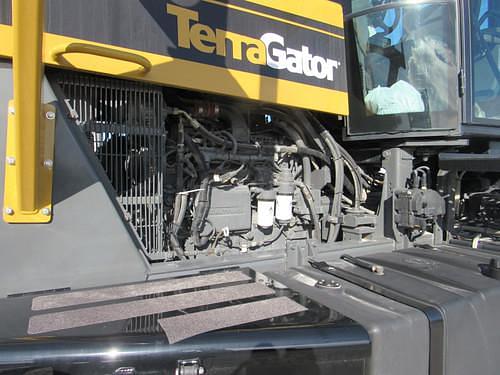 Image of Terra-Gator TG8300 equipment image 2
