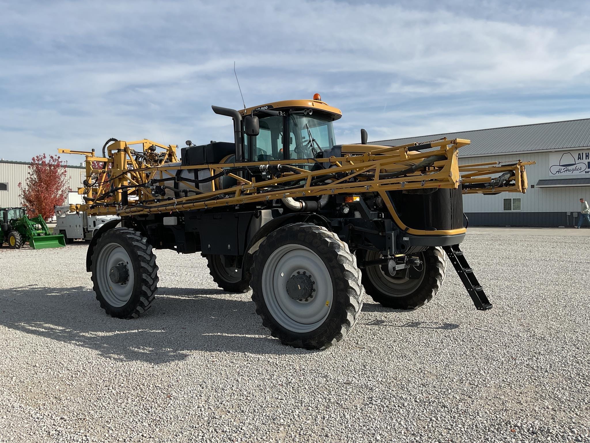 2014 RoGator RG900 Equipment Image0