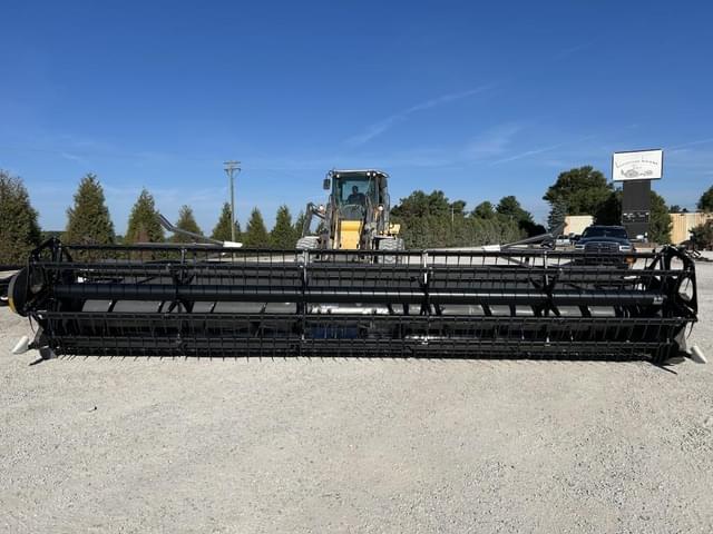 Image of AGCO 8200 equipment image 1