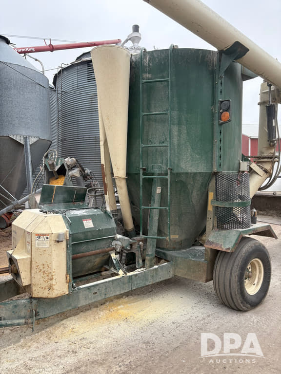 Image of Art's Way 6520 equipment image 1