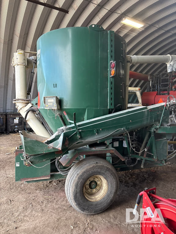 Image of Art's Way 6520 equipment image 4