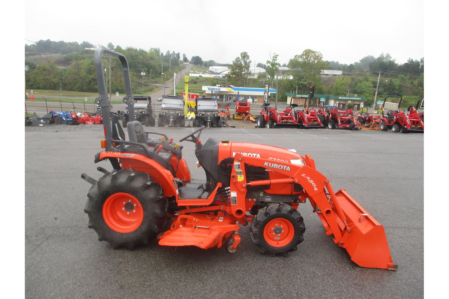 2014 Kubota B3200HST Equipment Image0