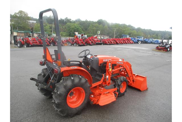 Image of Kubota B3200HST equipment image 2
