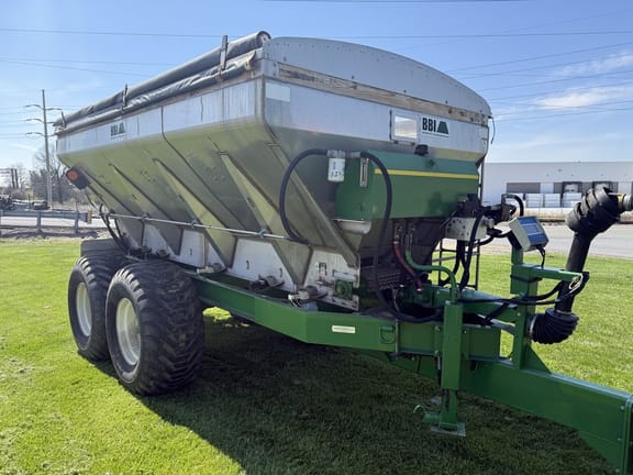 2014 BBI MagnaSpread PTHP Equipment Image0
