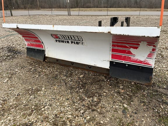 2014 Blizzard 8611 Equipment Image0