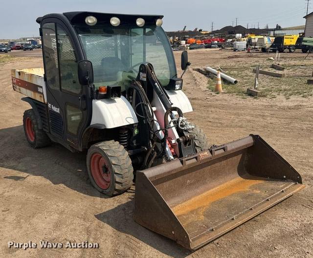 Image of Bobcat Toolcat 5600 equipment image 2