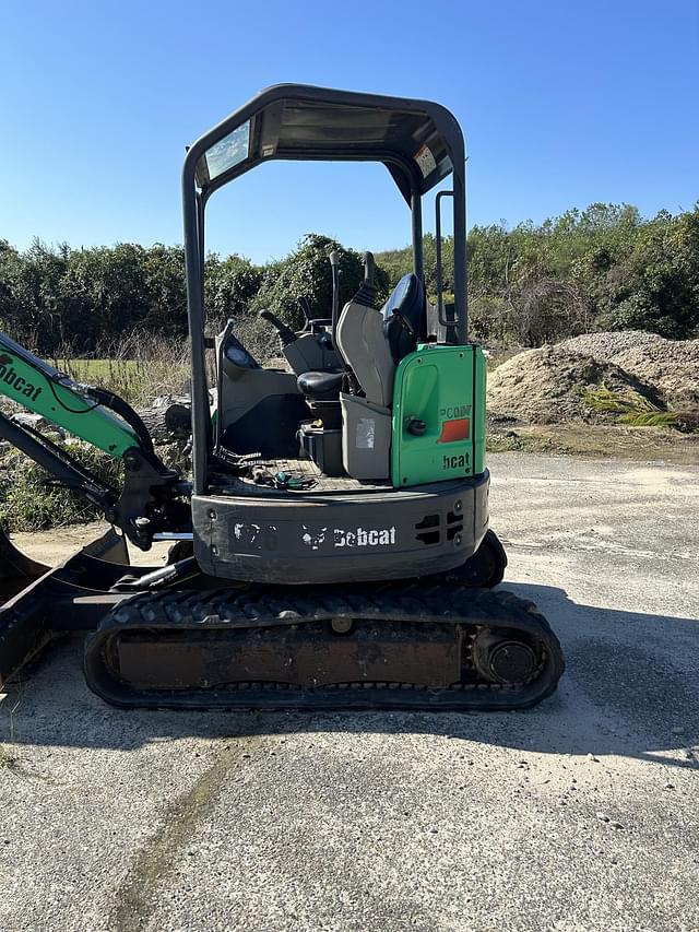 Image of Bobcat E26 equipment image 2