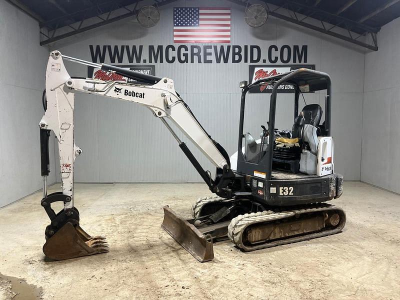 Image of Bobcat E32 Primary image