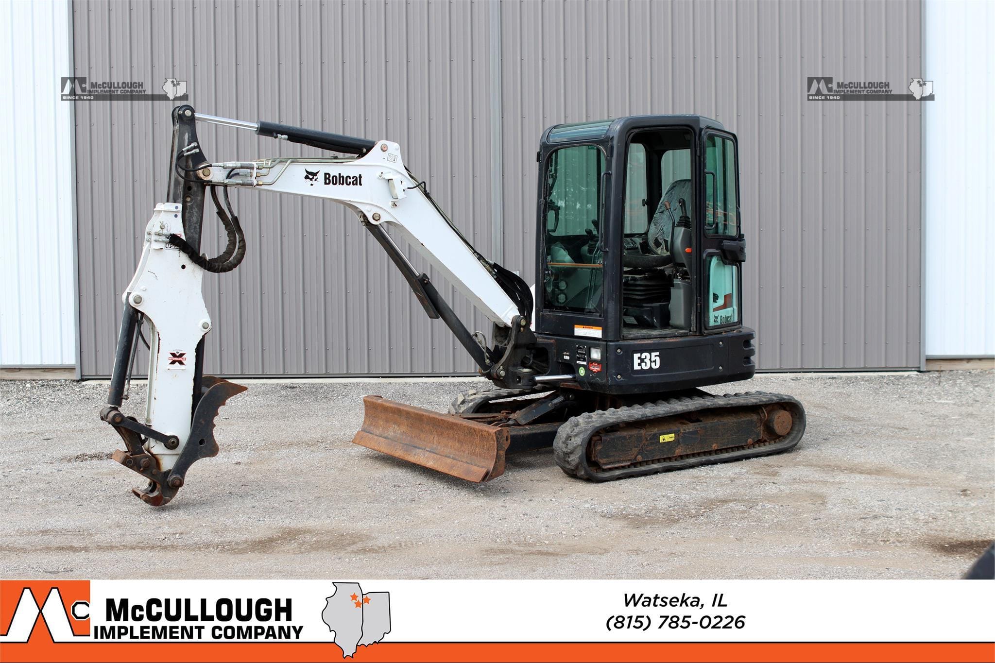 Main image Bobcat E35