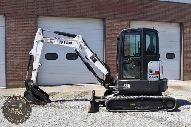 Image of Bobcat E35 equipment image 1