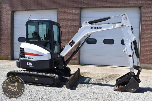 Image of Bobcat E35 equipment image 4