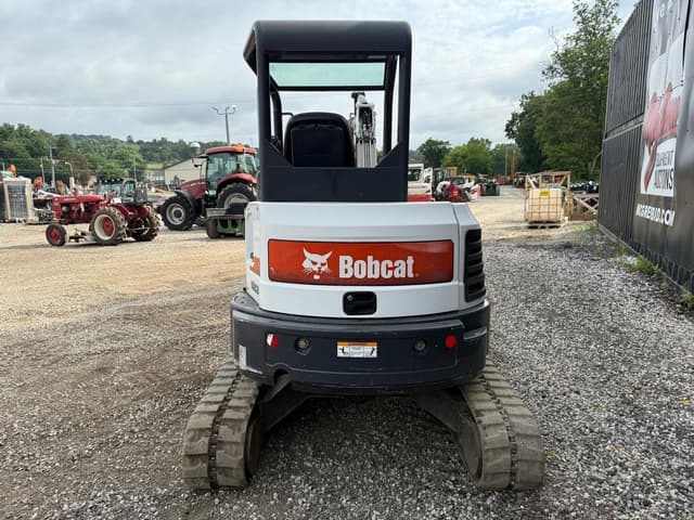 Image of Bobcat E35 equipment image 2