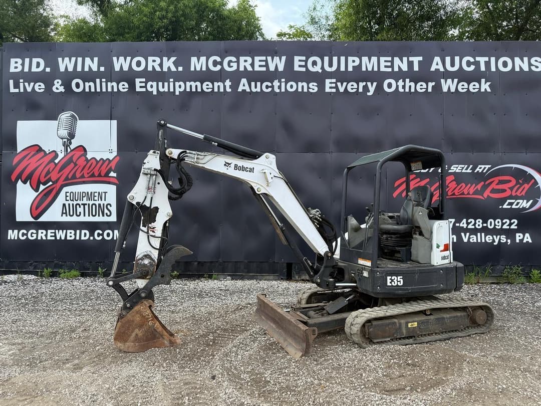 Image of Bobcat E35 Primary image