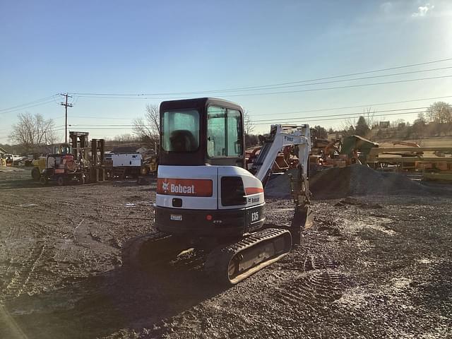 Image of Bobcat E35 equipment image 4