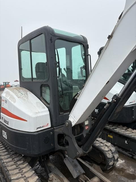 Image of Bobcat E35 equipment image 1