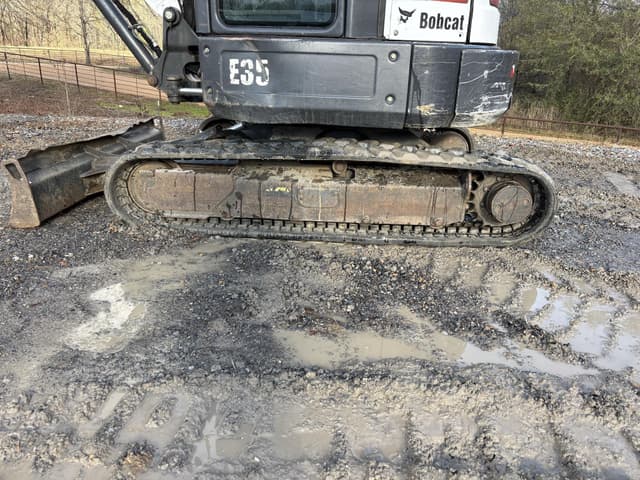 Image of Bobcat E35 equipment image 3