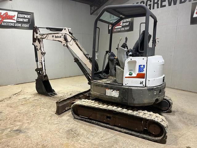 Image of Bobcat E35 equipment image 2