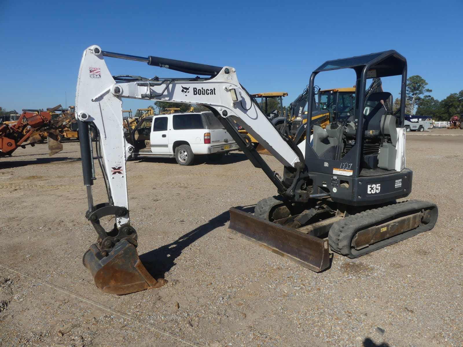 Main image Bobcat E35