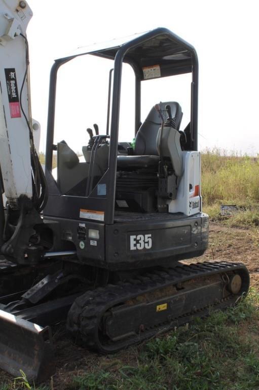 Image of Bobcat E35 equipment image 4