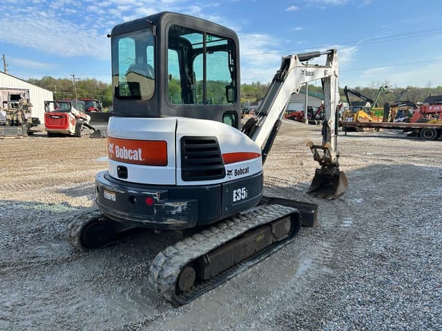 Image of Bobcat E35i equipment image 3