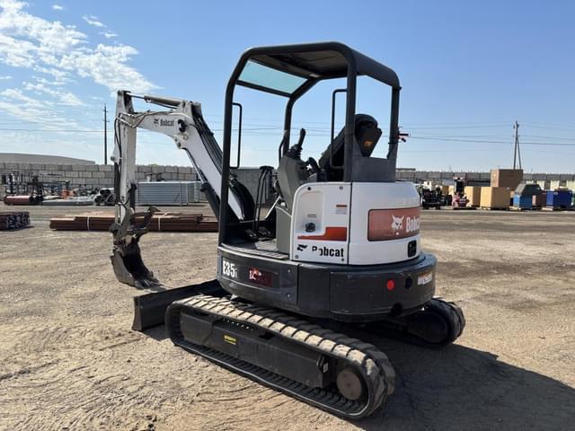 Image of Bobcat E35 equipment image 3