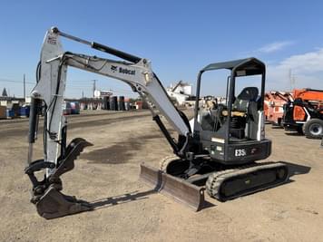 Main image Bobcat E35