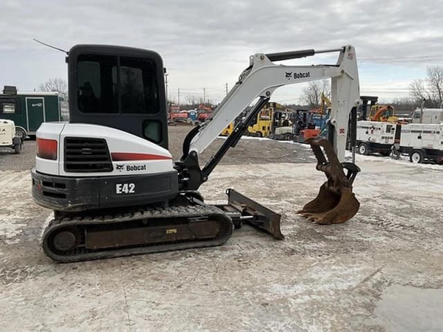 Image of Bobcat E42 equipment image 4