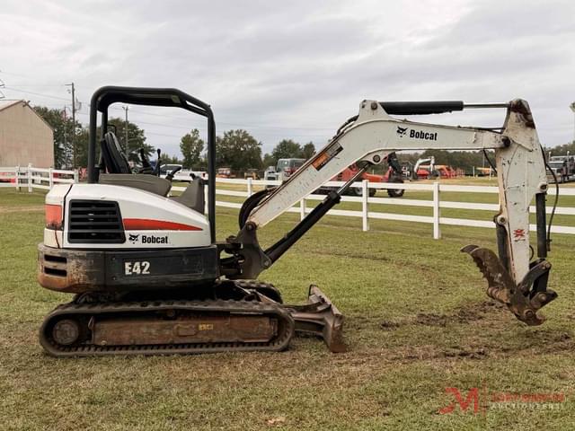 Image of Bobcat E42 equipment image 4